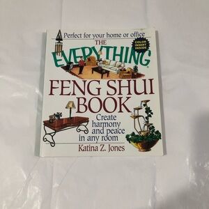 The Everything Feng Shui Book by - White Cover